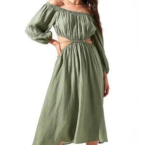 ASTR THE LABEL SAGE GREEN DRESS EUC